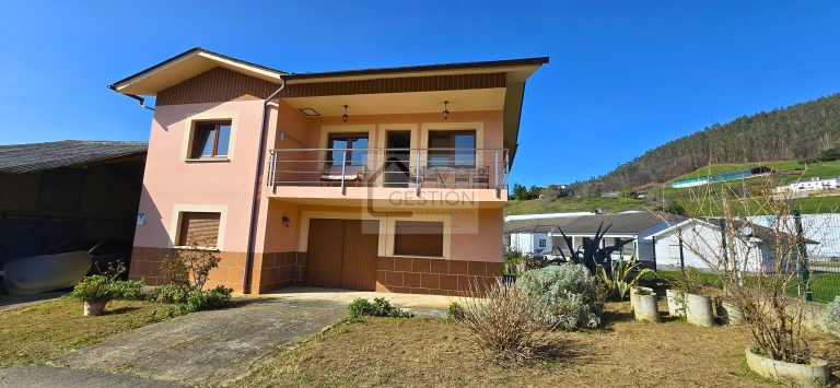 Casa rural en Luarca con terraza y entorno rural en Valdés, Asturias